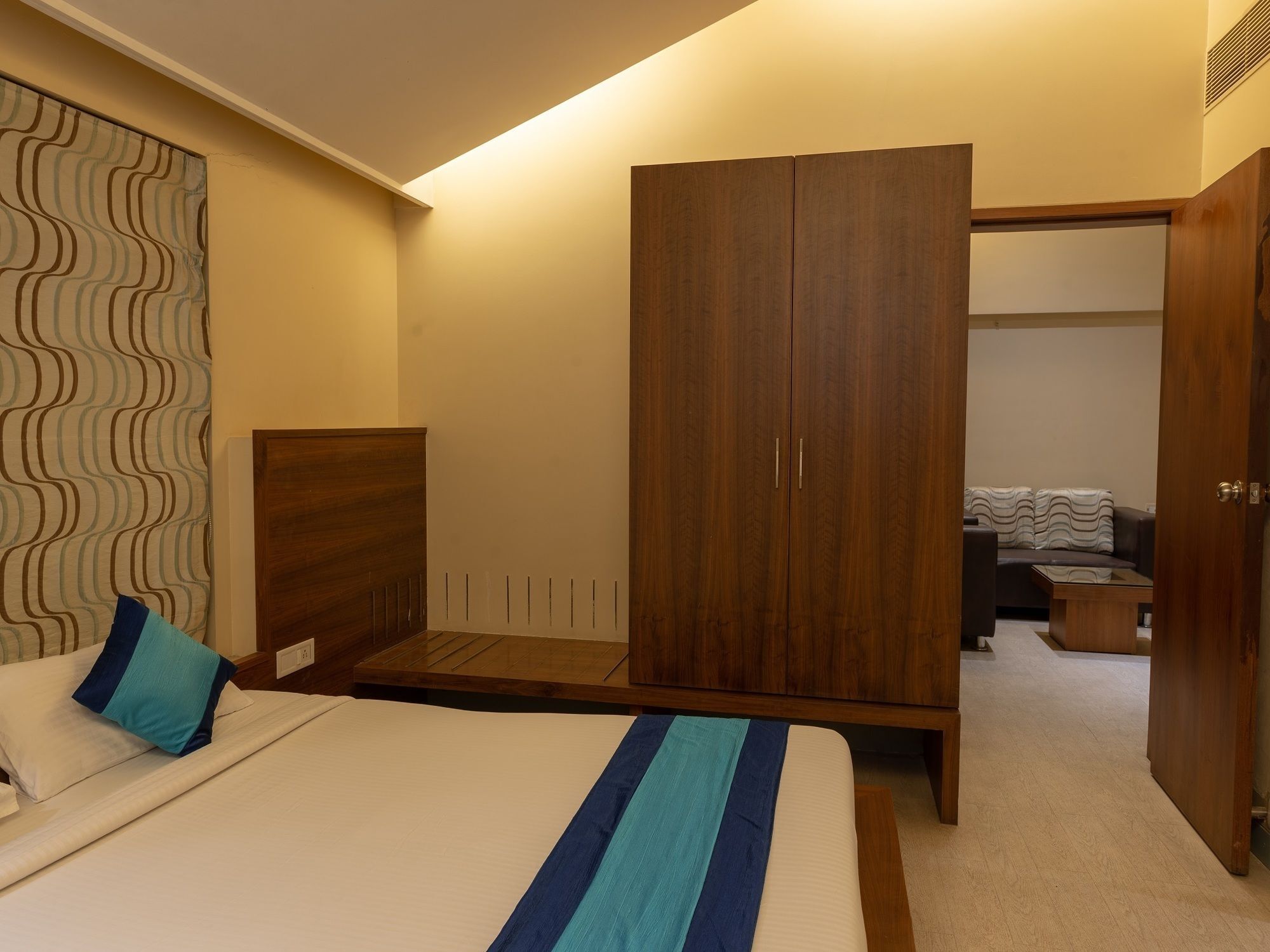 Hotel Mint Koregaon Park Pune Exterior photo